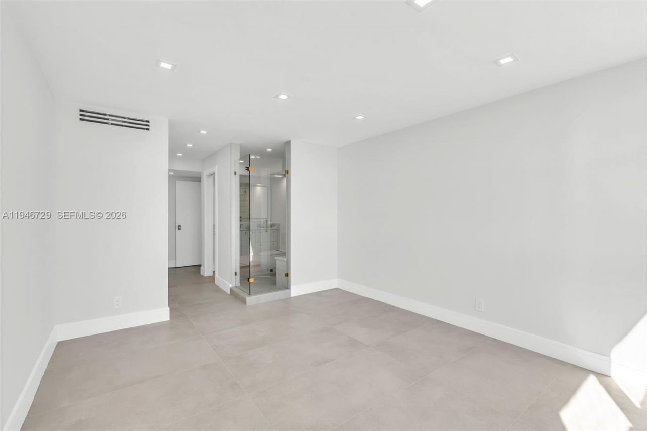 209 N Fort Lauderdale Beach Blvd, Unit 6B, Fort Lauderdale, FL 33304 Photo