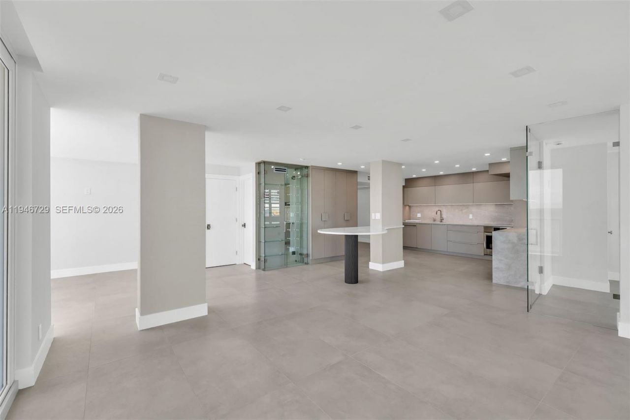 209 N Fort Lauderdale Beach Blvd, Unit 6B, Fort Lauderdale, FL 33304 Photo