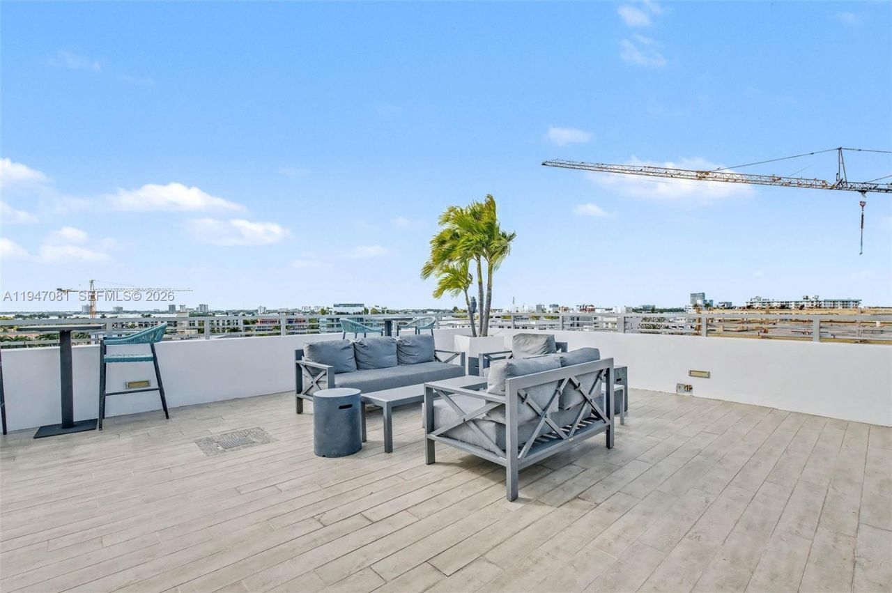 9901 E Bay Harbor Dr , Unit 803, Bay Harbor Islands, FL 33154 Photo