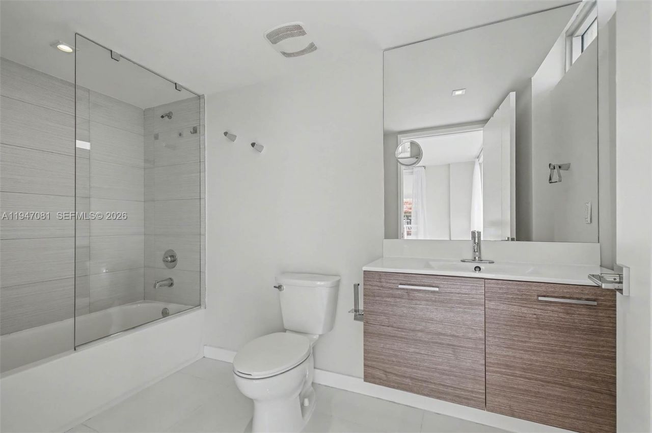 9901 E Bay Harbor Dr , Unit 803, Bay Harbor Islands, FL 33154 Photo