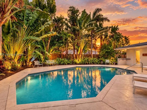 4761 NE 18th Ave, Oakland Park, FL 33334
