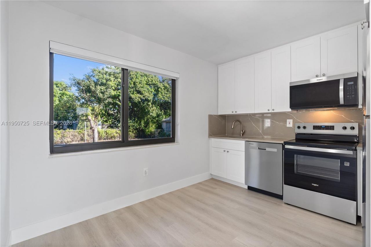 811 NW 115th St, Miami, FL 33168 Photo