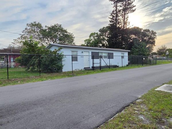1430 NW 7th St, Fort Lauderdale, FL 33311