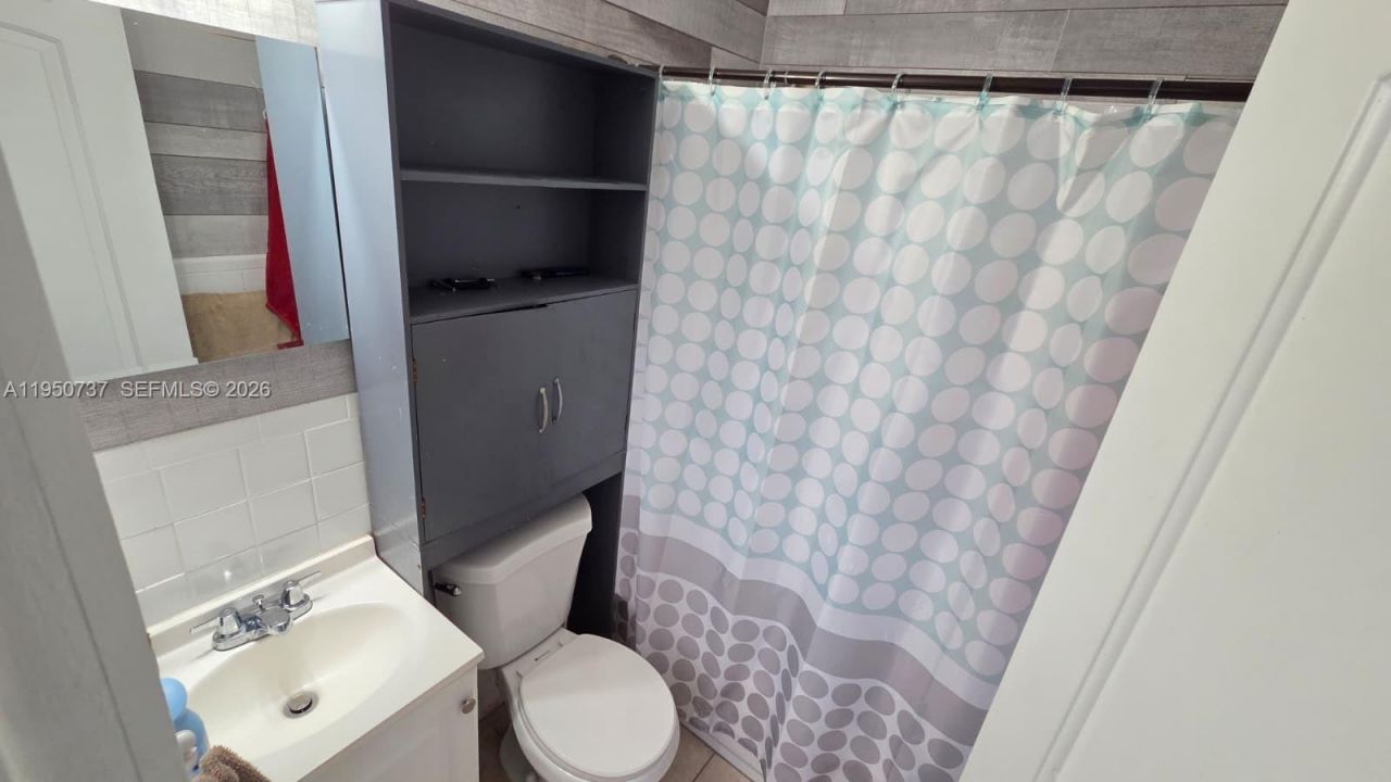 1430 NW 7th St, Fort Lauderdale, FL 33311 Photo