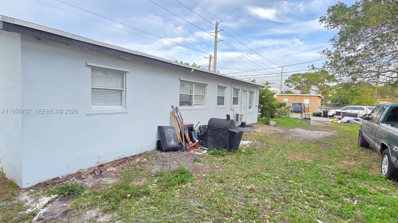 1430 NW 7th St, Fort Lauderdale, FL 33311 Photo