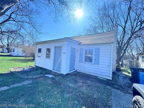 4928 Hughes Road, Lansing, MI 48910