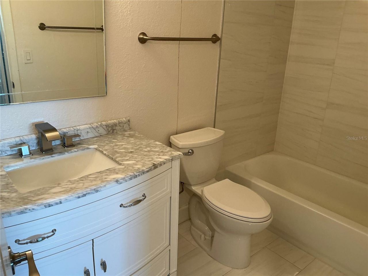1860 Massachusetts Avenue Ne, Unit 311, Saint Petersburg, FL 33703 Photo