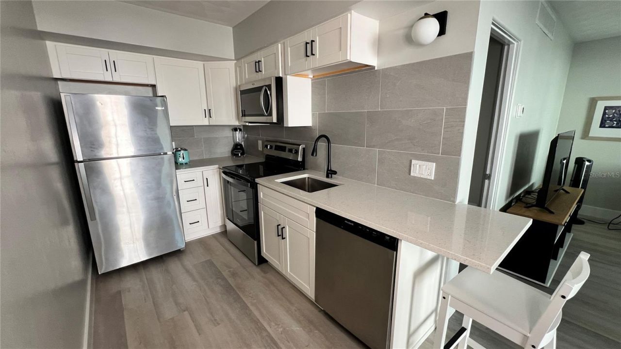 976 Tennessee Lane, Sarasota, FL 34234 Photo