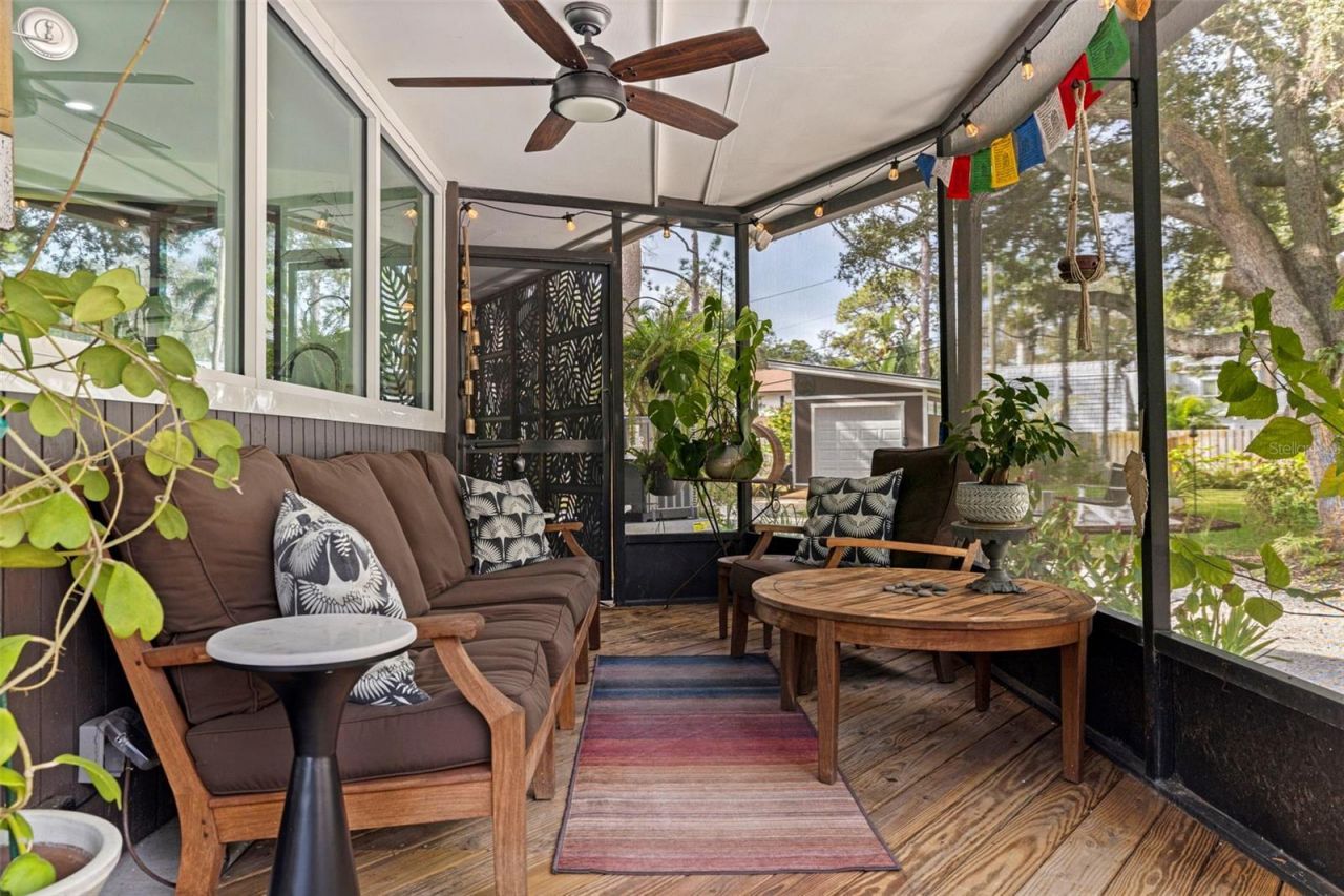 7117 Sunshine Drive S, Saint Petersburg, FL 33705 Photo