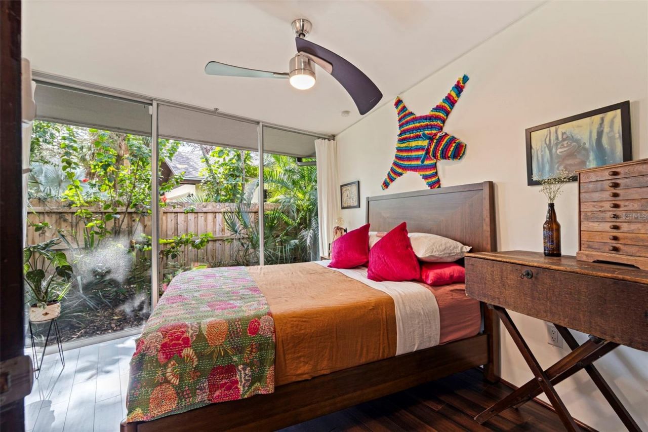 7117 Sunshine Drive S, Saint Petersburg, FL 33705 Photo