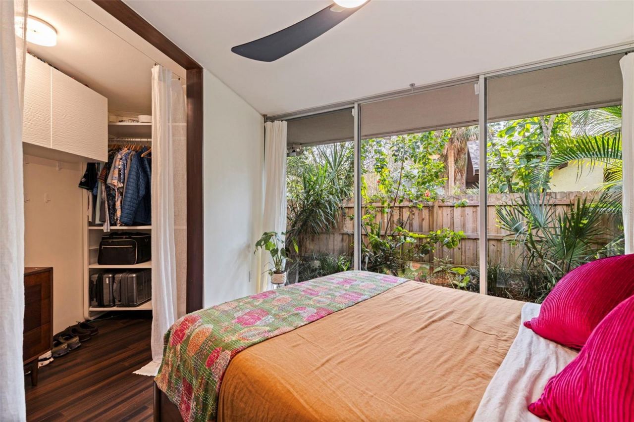 7117 Sunshine Drive S, Saint Petersburg, FL 33705 Photo