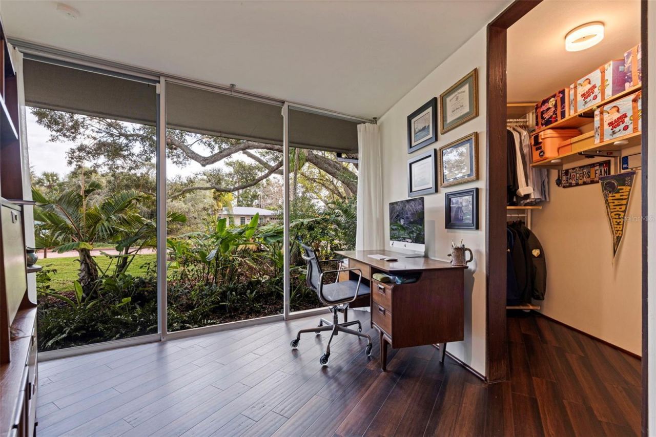 7117 Sunshine Drive S, Saint Petersburg, FL 33705 Photo