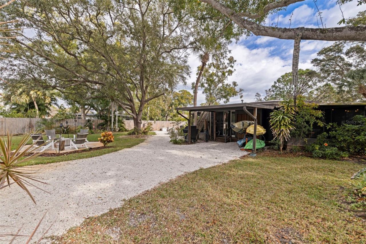 7117 Sunshine Drive S, Saint Petersburg, FL 33705 Photo