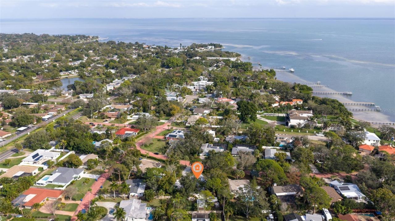 7117 Sunshine Drive S, Saint Petersburg, FL 33705 Photo