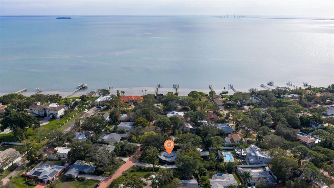 7117 Sunshine Drive S, Saint Petersburg, FL 33705 Photo