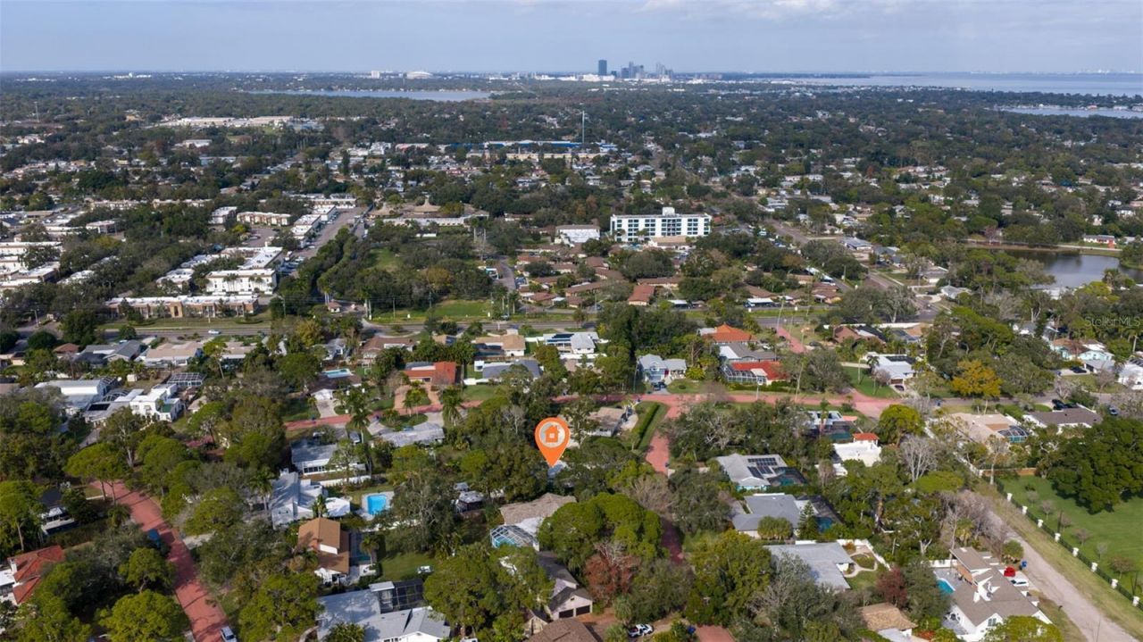 7117 Sunshine Drive S, Saint Petersburg, FL 33705 Photo