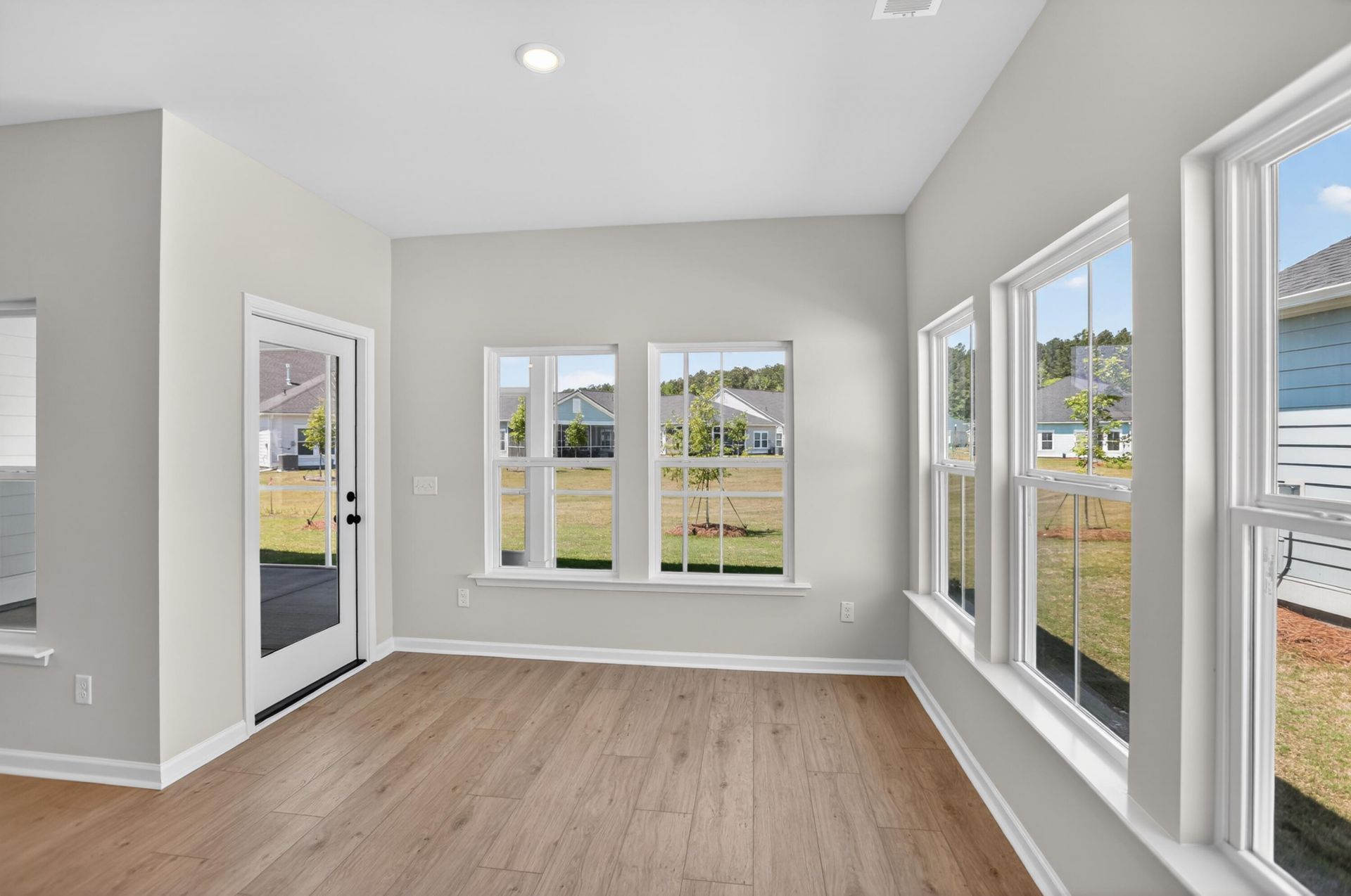 111 Norses Bay Court Photo 12