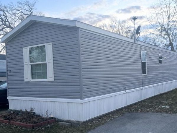 12 Maple Street, Minooka, IL 60447