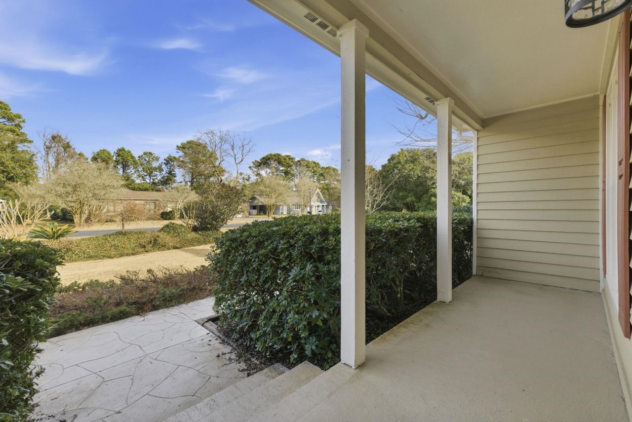 1787 Baytree Ln. Photo 5