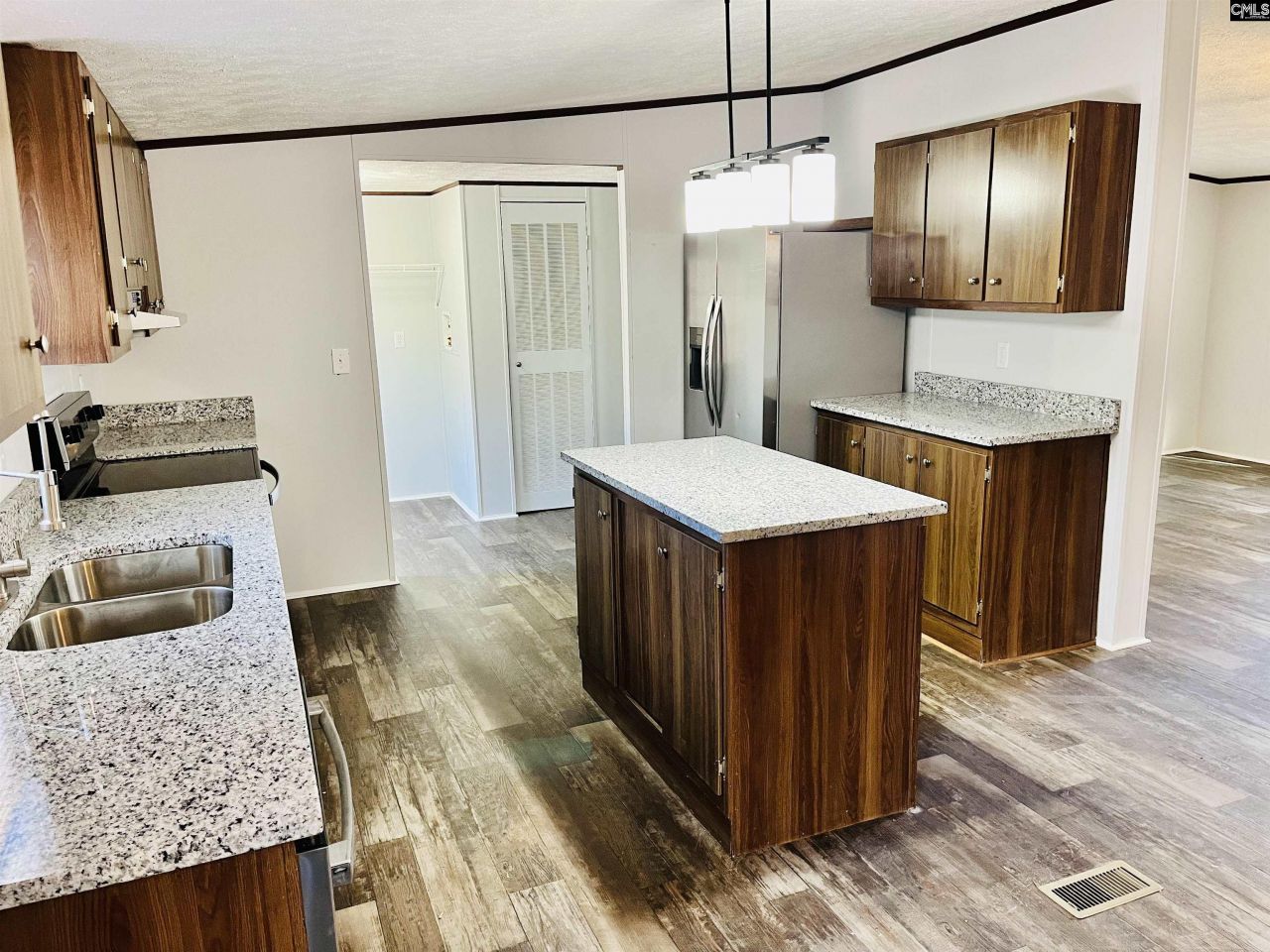 491 Sandy Springs Lane Photo 13