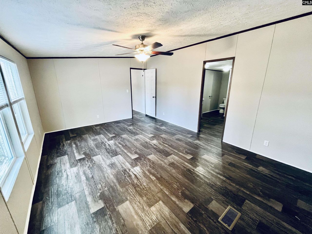 491 Sandy Springs Lane Photo 22