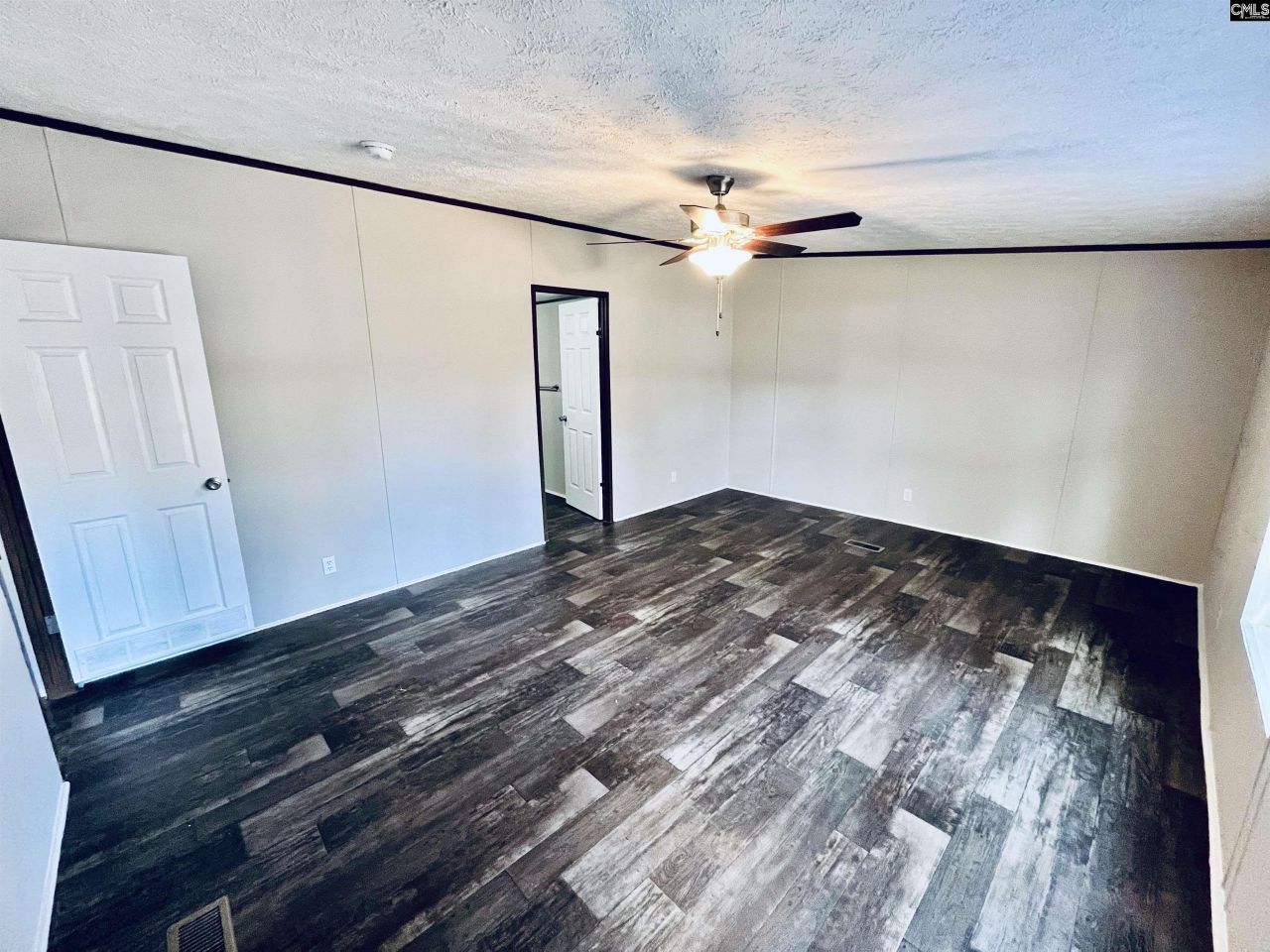 491 Sandy Springs Lane Photo 23