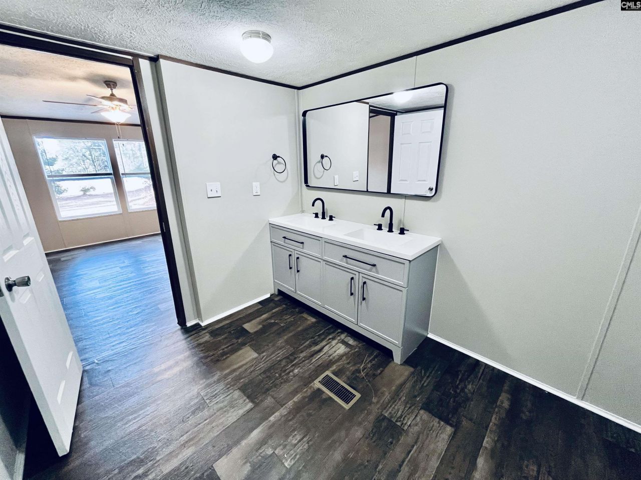 491 Sandy Springs Lane Photo 29