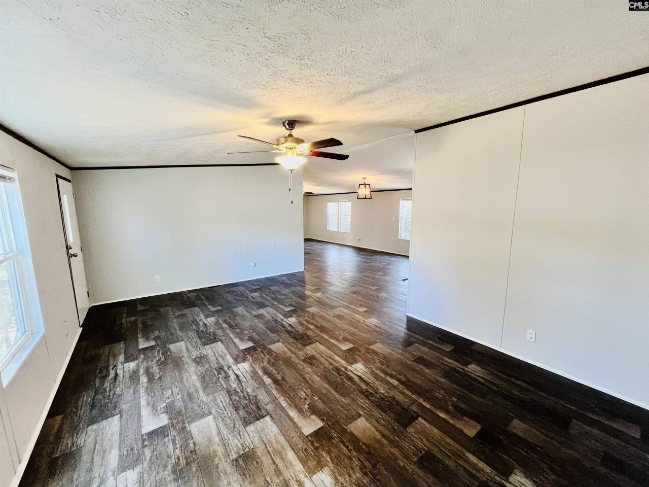 491 Sandy Springs Lane Photo 8