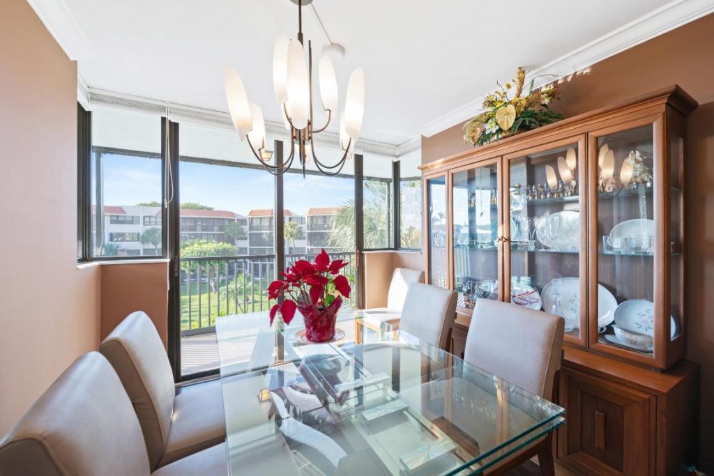 800 Jeffery Street, Unit 303, Boca Raton, FL 33487 Photo