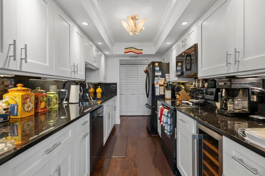 800 Jeffery Street, Unit 303, Boca Raton, FL 33487 Photo