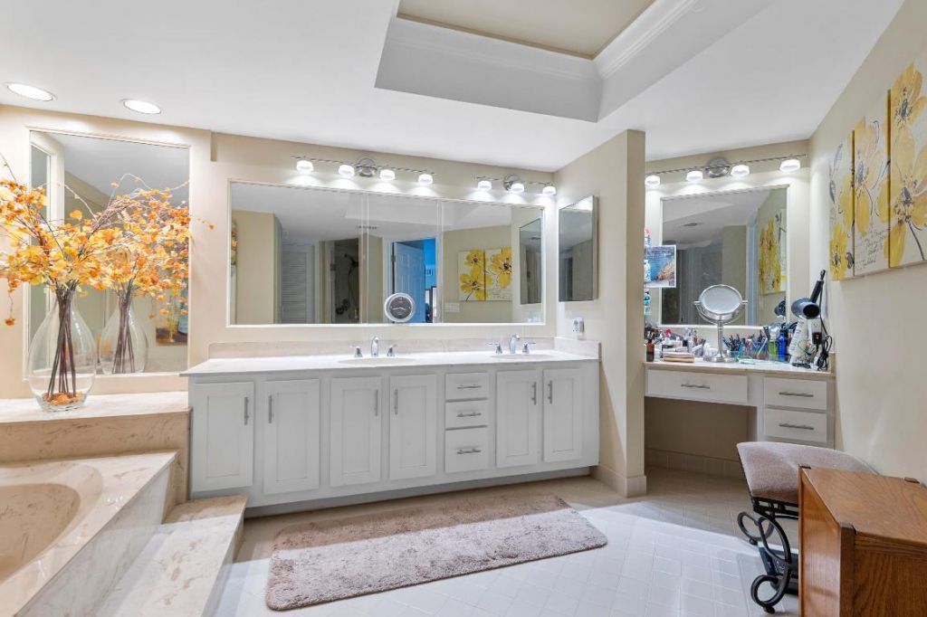 800 Jeffery Street, Unit 303, Boca Raton, FL 33487 Photo