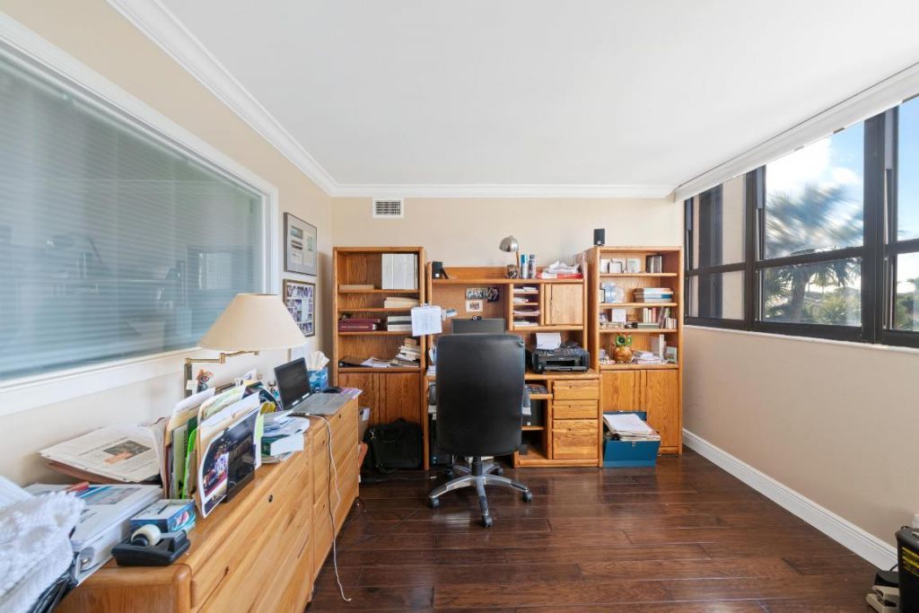 800 Jeffery Street, Unit 303, Boca Raton, FL 33487 Photo