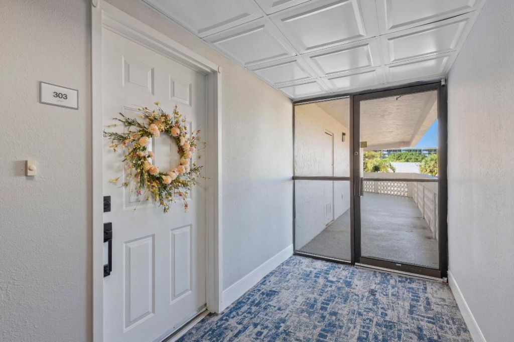 800 Jeffery Street, Unit 303, Boca Raton, FL 33487 Photo