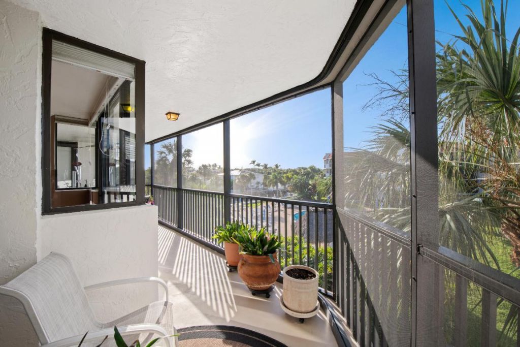 800 Jeffery Street, Unit 303, Boca Raton, FL 33487 Photo