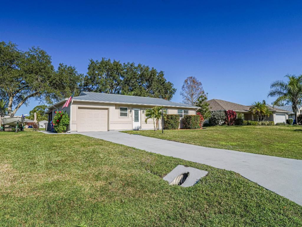 255 Joy Haven Drive, Sebastian, FL 32958 Photo