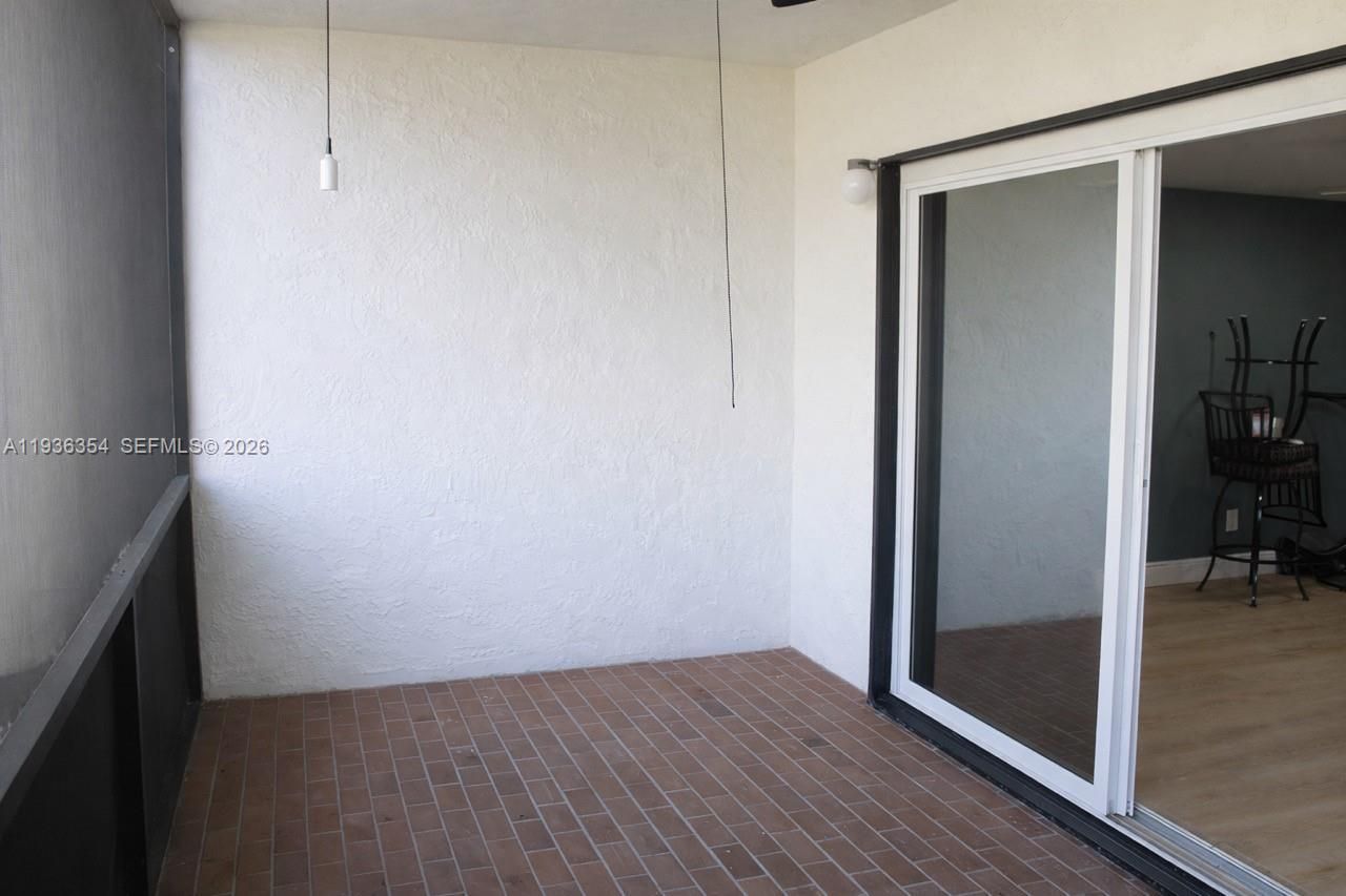 8925 Springtree Lakes Dr , Sunrise, FL 33351 Photo