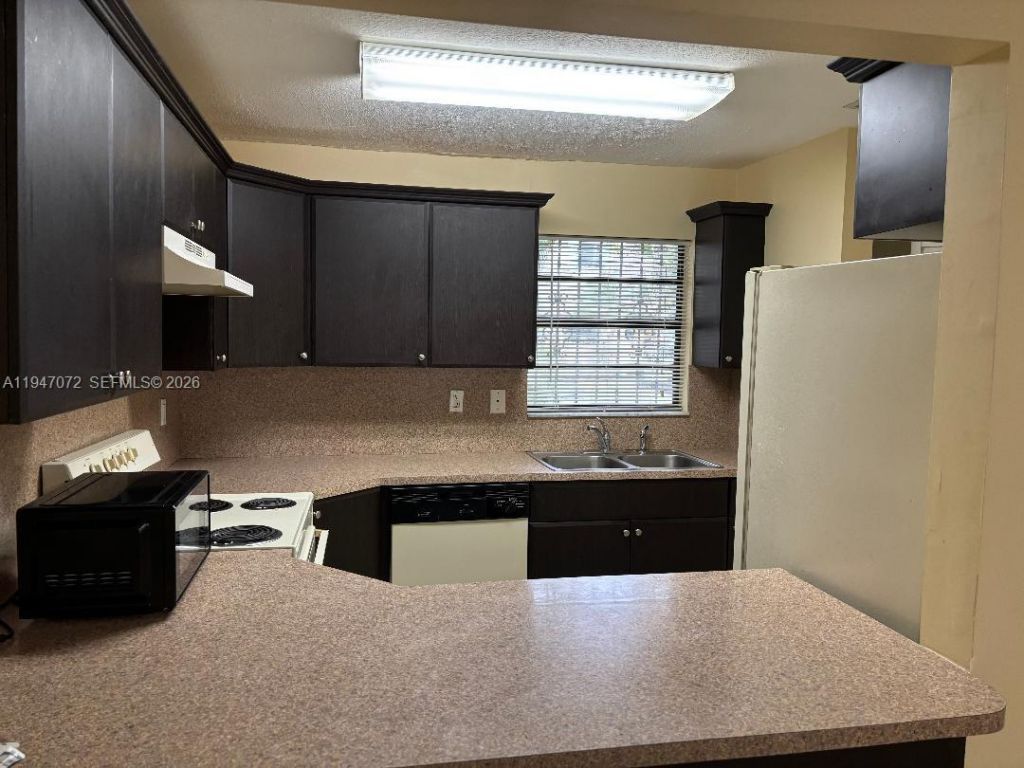 3610 SW 112th Ave, Unit 6-2, Miami, FL 33165 Photo