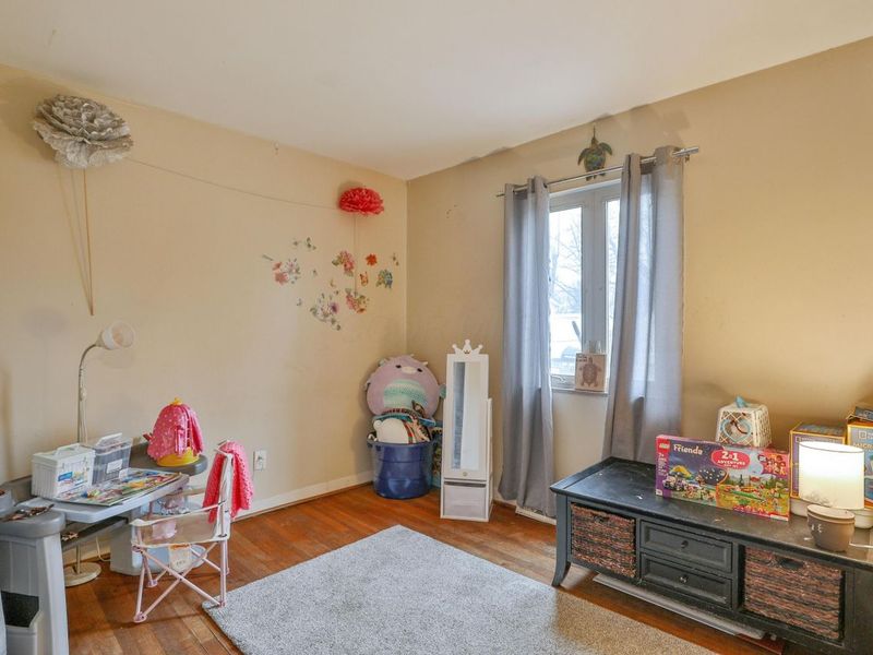 404 Old Village Road, Columbus, OH 43228 Photo 16