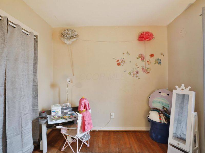 404 Old Village Road, Columbus, OH 43228 Photo 17