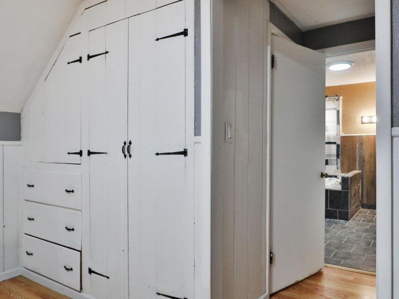 404 Old Village Road, Columbus, OH 43228 Photo 27