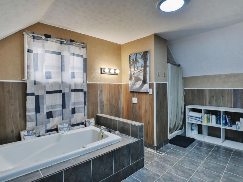 404 Old Village Road, Columbus, OH 43228 Photo 30