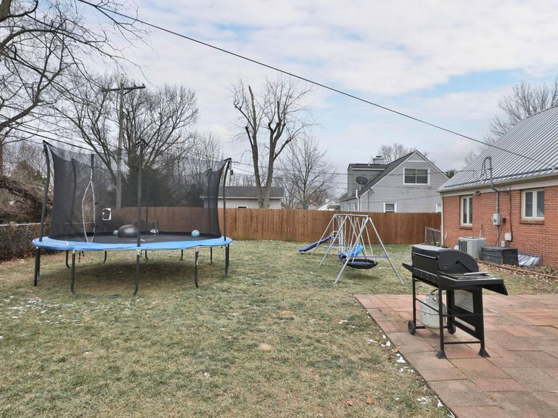 404 Old Village Road, Columbus, OH 43228 Photo 40