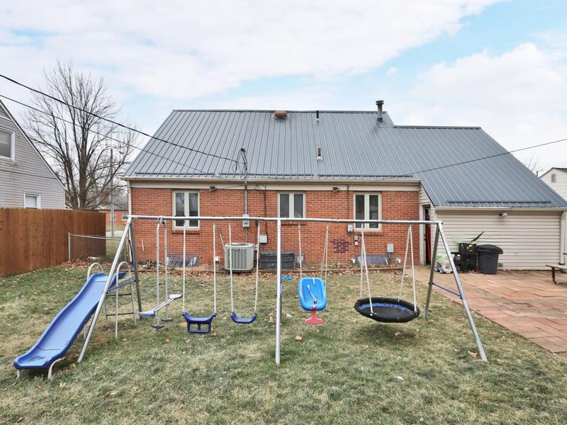 404 Old Village Road, Columbus, OH 43228 Photo 41