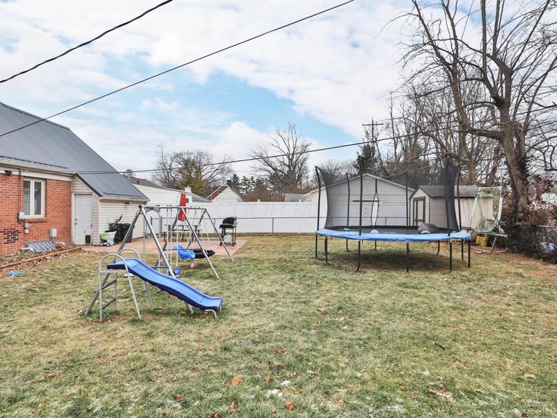 404 Old Village Road, Columbus, OH 43228 Photo 43