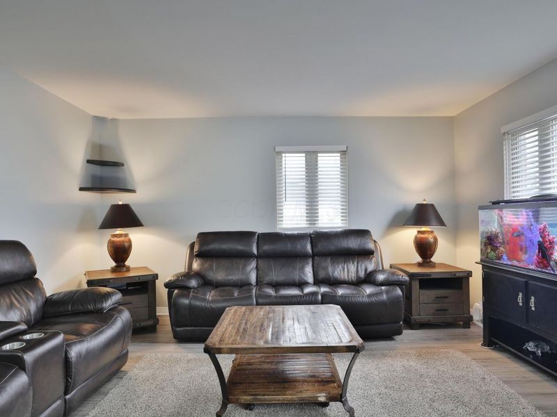 404 Old Village Road, Columbus, OH 43228 Photo 6