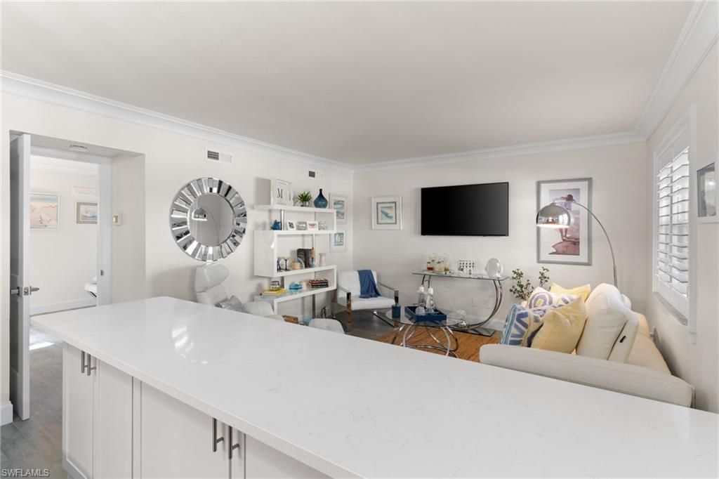 980 7th Ave S, Unit 102, Naples, FL 34102 Photo