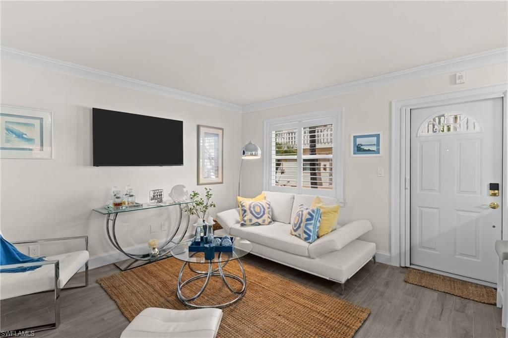 980 7th Ave S, Unit 102, Naples, FL 34102 Photo