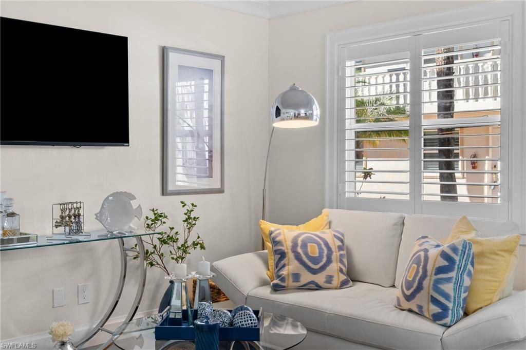 980 7th Ave S, Unit 102, Naples, FL 34102 Photo