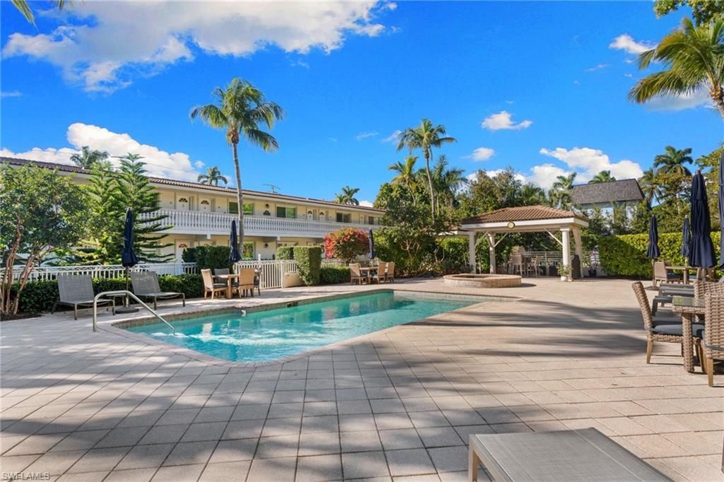 980 7th Ave S, Unit 102, Naples, FL 34102 Photo