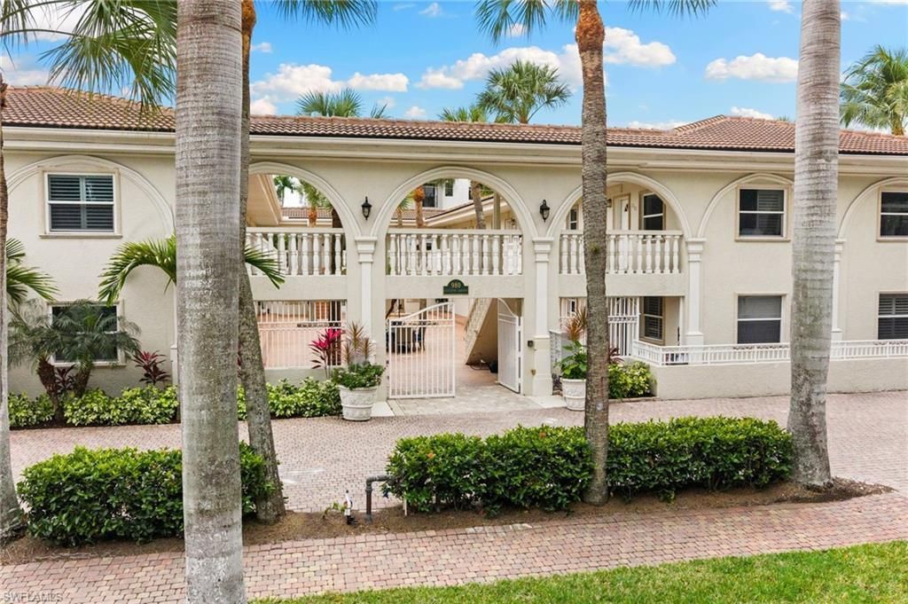 980 7th Ave S, Unit 102, Naples, FL 34102 Photo
